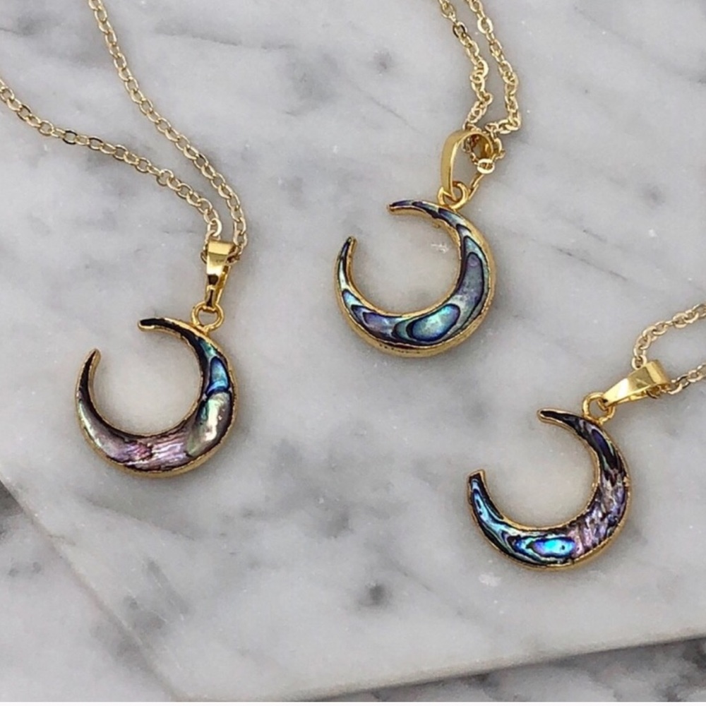 Estrella & Luna | Boho Abalone Shell Necklace - Picture 2 of 7